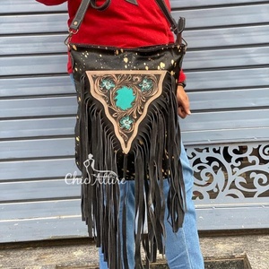 2025 gros nouveauté en cuir repoussé à la main femmes sac à bandoulière cheveux sur peau de vache métallique frange en cuir véritable sac à bandoulière - Product Image 1