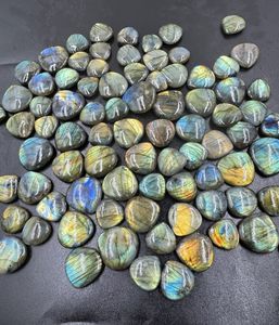 Alta calidad Multi Flashy Labradorita Suelta Suave Forma de corazón Cabujón Tamaño libre Natural Lote al por mayor para la fabricación de joyas - Product Image 2