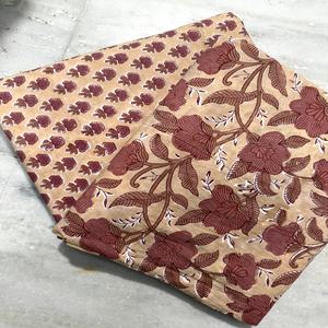 Tela de Algodón Indio de Alta Calidad, Ecológica, Suave, Color Rosa Floral, Lisa, para Vestidos de Niñas y Niños, por Yarda, Origen Indio - Product Image 1