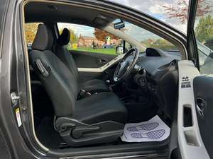 รถยนต์มือสอง TOYOTA YARIS 1.33 ปี 2010 พวงมาลัยซ้าย/ขวา - Product Image 3