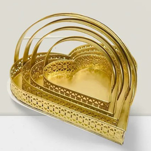 Cesta Decorativa Rústica para Guardar y Servir Frutas, Dulces y Regalos, con Bandeja de Metal de Latón - Product Image 5