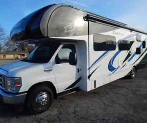 Autocaravanas Usadas Thor Chateau Clase C 2022 2023 2024 para Aventuras Familiares y Viajes por Carretera a Precios Accesibles - Product Image 3