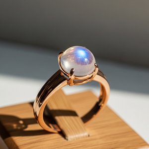 Bague tendance personnalisée de haute qualité en argent 925 dernière conception de pierre de lune cristal plaqué or rose bande tendance pour les fêtes de mariage - Product Image 2