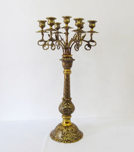 Candelabro de latón con relieve, diseño clásico de lujo real, suelo grande pesado, decoración de boda y fiesta - Product Image 3