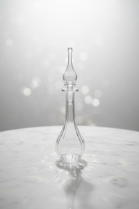 LW70 Lujoso Decantador de Perfume de Vidrio Egipcio Soplado a Mano de 40 ML, Diseño Sultan Acanalado con Tapón de Vidrio Tintado Pulido con Precisión - Product Image 3
