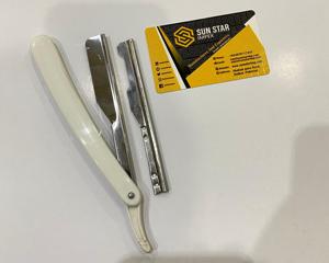 Rasoir de barbier à bord droit de haute qualité RTS avec manche en plastique blanc lame en acier inoxydable pour une utilisation en salon pour la gorge - Product Image 2