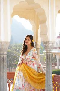 Traje tradicional Anarkali Salwar para mujer, traje de fiesta saludable con cuello en V de seda rusa de alta calidad listo para comprar - Product Image 3