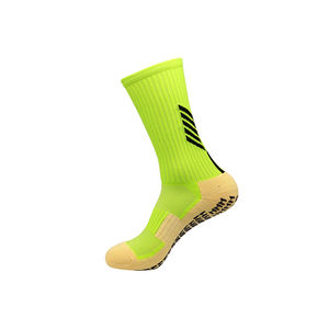 Chaussettes de sport antidérapantes de sport personnalisées en gros de haute qualité Bas personnalisé Spandex/Polyester Séchage rapide Respirant - Product Image 1