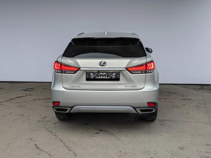 Lexus R-X 3-0-0 SUV Usado del 2022 con Motor de Gasolina, Tracción en las Cuatro Ruedas, Asientos de Cuero, Neumáticos R18, Control de Crucero, Dimensiones - Product Image 2