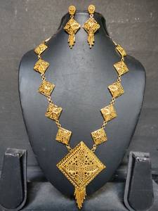 Boucles d'oreilles collier en plaqué or 22K de conception privée OEM serti d'une parure de bijoux de style luxueux à vendre par les exportateurs - Product Image 5