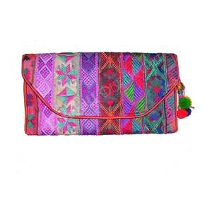 Banjara, bolso de mano con cierre de cremallera de gran capacidad para mujer, bolso de mensajero bordado tradicional único de estilo bohemio étnico - Product Image 1