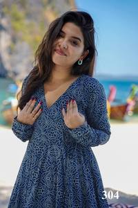 Designer 3pcs Bel ensemble imprimé Anghrakha Kurti avec bas assorti et Dupatta pour une tenue décontractée festive au prix de gros - Product Image 5