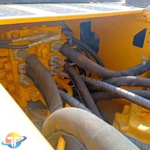 Vente chaude d'excavatrice d'occasion Komatsu PC220-8, chenille d'origine de 80 cm, vente directe, pièces de machines de construction d'occasion - Product Image 1