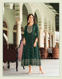 Fancy Rayon Foil Prints Style Colección Kurtis para mujer - Product Image 2