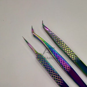 Pinzas Rectas de Aislamiento Puntiagudas de Plasma Multicolor Arcoíris para Extensión de Pestañas con Agarre de Diamante y Estuche Magnético, Logotipo Personalizado - Product Image 5