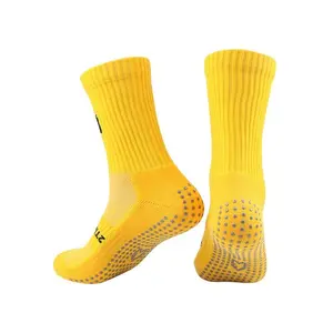 Özel ODM fabrika pamuk naylon anti kayma spor çorapları toptan özel tasarım özel etiket
