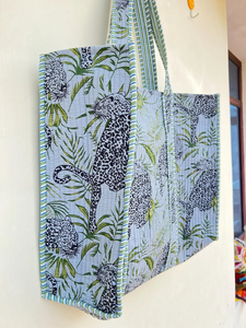 Sacs de marché matelassés en coton indien faits à la main imprimés en blocs pour faire du shopping sacs fourre-tout en coton et sacs Jhola - Product Image 5