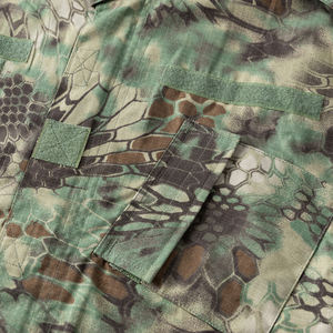 Conjunto de Chaqueta y Pantalones de Entrenamiento Táctico en Estilo Patrón Pitón Verde, Hecho con Material Resistente Ripstop de 230g - Product Image 5