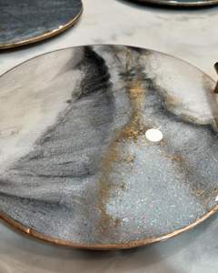 Plateau ange en résine polie imperméable fait à la main, plateau de service sur mesure pour la maison, la cuisine et les accessoires de table - Product Image 2