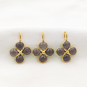 Colgante de Bisel con Forma de Trébol de Piedra Preciosa de 5mm, Colgante Hecho a Mano con Bisel de Trébol de Piedra Preciosa Lisa de 7x5mm, Amuleto de Piedra Preciosa Chapado en Oro con Anilla - Product Image 3