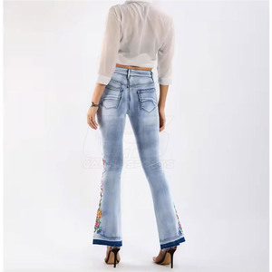 Venta al por mayor de alta calidad Ripped Flared Jeans para mujeres Distressed Trendy Women Bootcut Flare Jeans - Product Image 4