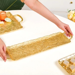 Bandeja de Servicio Personalizable de Aluminio con Diseño Floral en Relieve Dorado, con Asas, para Decoración del Hogar, Bodas y Platos de Aperitivos - Product Image 5