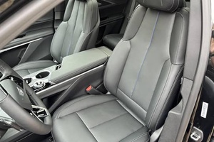 VOITURE ÉLECTRIQUE EXTRÊMEMENT PROPRE 2023 CADILLAC LYRIQ RWD 340-HP EV CROSSOVER BATTERIE 102-KWH PRÊTE À ÊTRE EXPÉDIÉE - Product Image 6