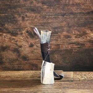 Corne à boire viking traditionnelle avec support, faite à la main, en corne naturelle, mug médiéval, vaisselle à boire en agate - Product Image 4