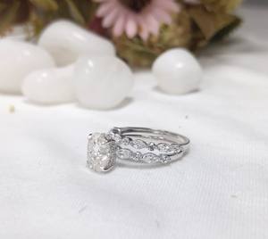 Anillo de regalo de aniversario de boda con diamantes cultivados en laboratorio de corte ovalado de 2 quilates en oro blanco sólido de 10K/14K/18K - Product Image 3