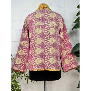 Chaqueta Vintage Kantha con Costuras Dori, Diseño Único Hecho a Mano, Estilo Boho Chic, Reversible, Corta, con Decoración de Patchwork para Primavera - Product Image 5