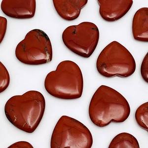 Precio al por mayor Jaspe rojo natural Pulido Corazón hinchado Palma Piedra Cristal Amor para curar Reiki y regalo Decorar - Product Image 5