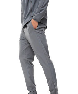 Ropa Deportiva Personalizada con Logotipo, Transpirable, Impermeable, Ligera, al por Mayor, Corte Regular, para Hombre, para Actividades al Aire Libre, de Poliéster y Elastano, con Capucha - Product Image 5