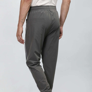 Pantalon cargo en coton Oxford classique décontracté pour homme, tissu respirant et léger, séchage rapide, poches pratiques pour les voyages en plein air - Product Image 3