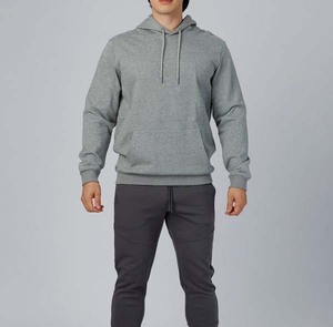 Ommiz Industry ofrece sudaderas y hoodies para hombre, 100% algodón, estilo French Terry, color gris jaspeado. - Product Image 3