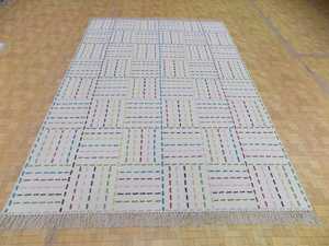 พรมผ้าฝ้ายหลากสีทำด้วยมือสวยงามปรับแต่งขนาดได้โดยมีรูปแบบนามธรรมสีแดงและหลากสี - Product Image 4