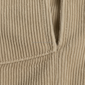 Conjunto de Polo Acanalado Personalizado OEM para Hombre - Camisa de Manga Corta Texturizada Color Caqui y Pantalones Cortos, Conjunto Casual de 2 Piezas - Product Image 5