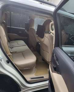 Excellent SUV VX Limited 2024 Noir, Essence/Pétrole, Conduite à Gauche, Boîte Automatique, Toit Panoramique, Démarrage à Distance, Sièges en Cuir - Product Image 4