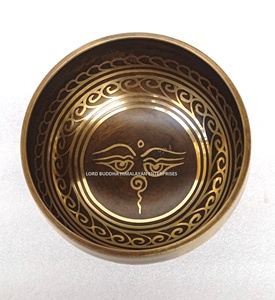 Venta al por mayor de cuencos tibetanos de latón hechos a máquina en Nepal para yoga y meditación estilo Feng Shui - Product Image 1