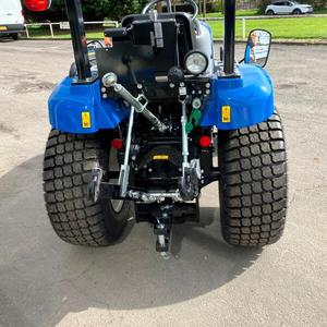 Petit tracteur compact Neww Hol lands 25 à vendre - Product Image 5