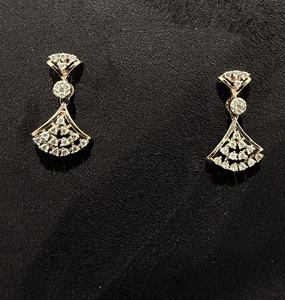 ชุดสร้อยคอเพชรแท้สำหรับผู้หญิง พร้อมต่างหู ทอง 14K/18K ได้รับการรับรองจาก IGI ทรงกลมเจียระไนแบบบริลเลียนท์ ทันสมัยและหรูหรา - Product Image 3