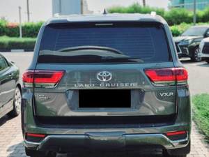 SUV GRAND TOURING 2023-2024, 4.5L Euro IV, Asientos de Cuero, Techo Panorámico, Transmisión Automática, Interior Oscuro Usado, 6 Cilindros - Product Image 6