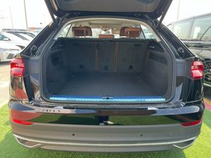 <span class=keywords><strong>Audi</strong></span> <span class=keywords><strong>Q8</strong></span> 55 TFSI quattro 4MG 5 porte <span class=keywords><strong>SUV</strong></span> 3L 6 cilindri Automatica Trazione Integrale del 2022 in Condizioni Perfette - Auto Usata Pronta per la Spedizione in Tutto il Mondo - Product Image 4