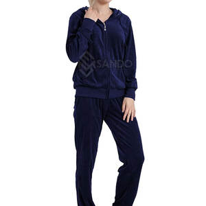 Offre Spéciale survêtement en velours personnalisé pour femmes vêtements de mode décontractés avec col à capuche grande taille pour la saison d'hiver - Product Image 1