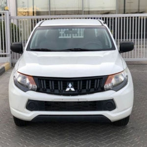 Mitsubishi L200 2024 USADO, Tracción en las Cuatro Ruedas, Asientos de Cuero, Control de Crucero Adaptativo, Volante a la Izquierda, Cámara Trasera de 360°, Neumáticos R18, Automático, 5 Plazas, Luces LED, 4.5L - Product Image 1