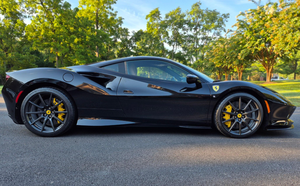 Ferrari F8 Tributo USADO de 2022 - Product Image 3