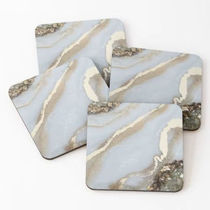 Ensemble de sous-verres modernes en résine faits à la main, parfaits pour protéger les meubles et ajouter un charme décoratif à tout espace de vie - Product Image 1