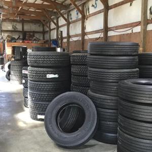 Neumáticos de camión al por mayor de fabricantes confiables Larga vida útil de alta carga Adecuado para uso en carreteras y carreteras mixtas - Product Image 1