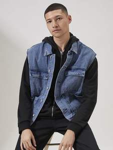 Chaleco de mezclilla para los hombres modernos Chaleco de mezclilla elegante vintage informal Un armario Esencial Desgastado Estilo fresco sin esfuerzo - Product Image 5