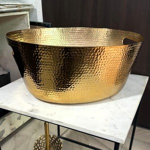 Tazón de aluminio martillado de lujo Acabado dorado Técnica pulida Estilo rural Durable Decorativo Funcional para vino de fiesta - Product Image 1