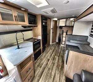 2023 Used F-o-r-e-s-t R-i-v-e-r Grey W-o-l-f 26DBH camping Truck Motor Homes Motorhome Home Motorhomes - Product Image 6